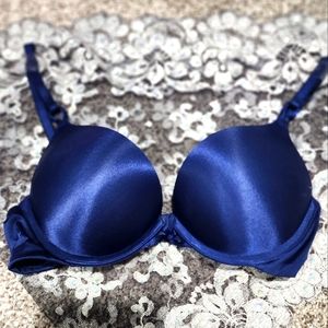 VS Boombshell bra 32A